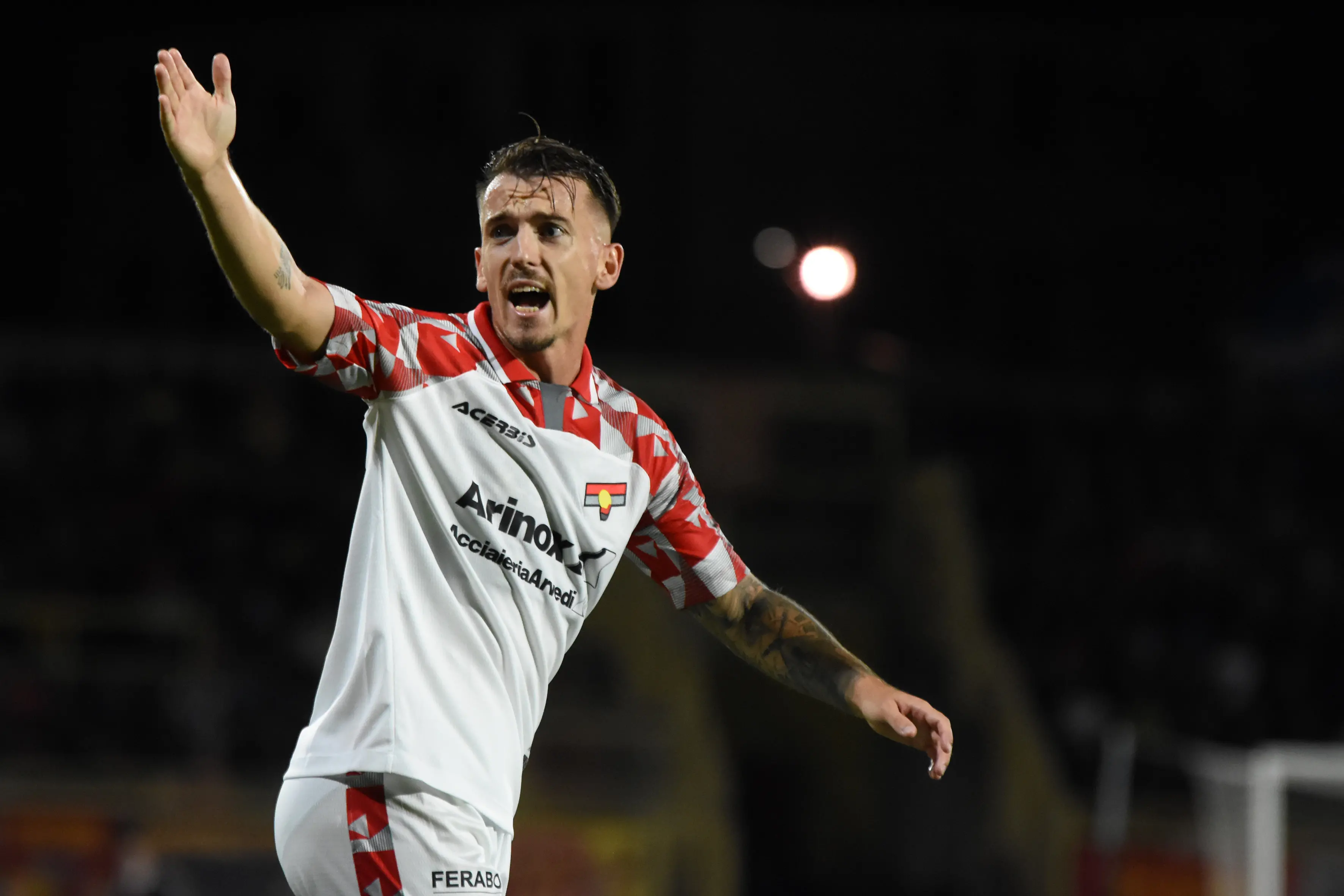 Jari Vandeputte during the Italian Serie BKT match between Us Catanzaro vs Us Cremonese on 20 September 2024 at the Nicola Ceravolo stadium in Catanzaro, Italy