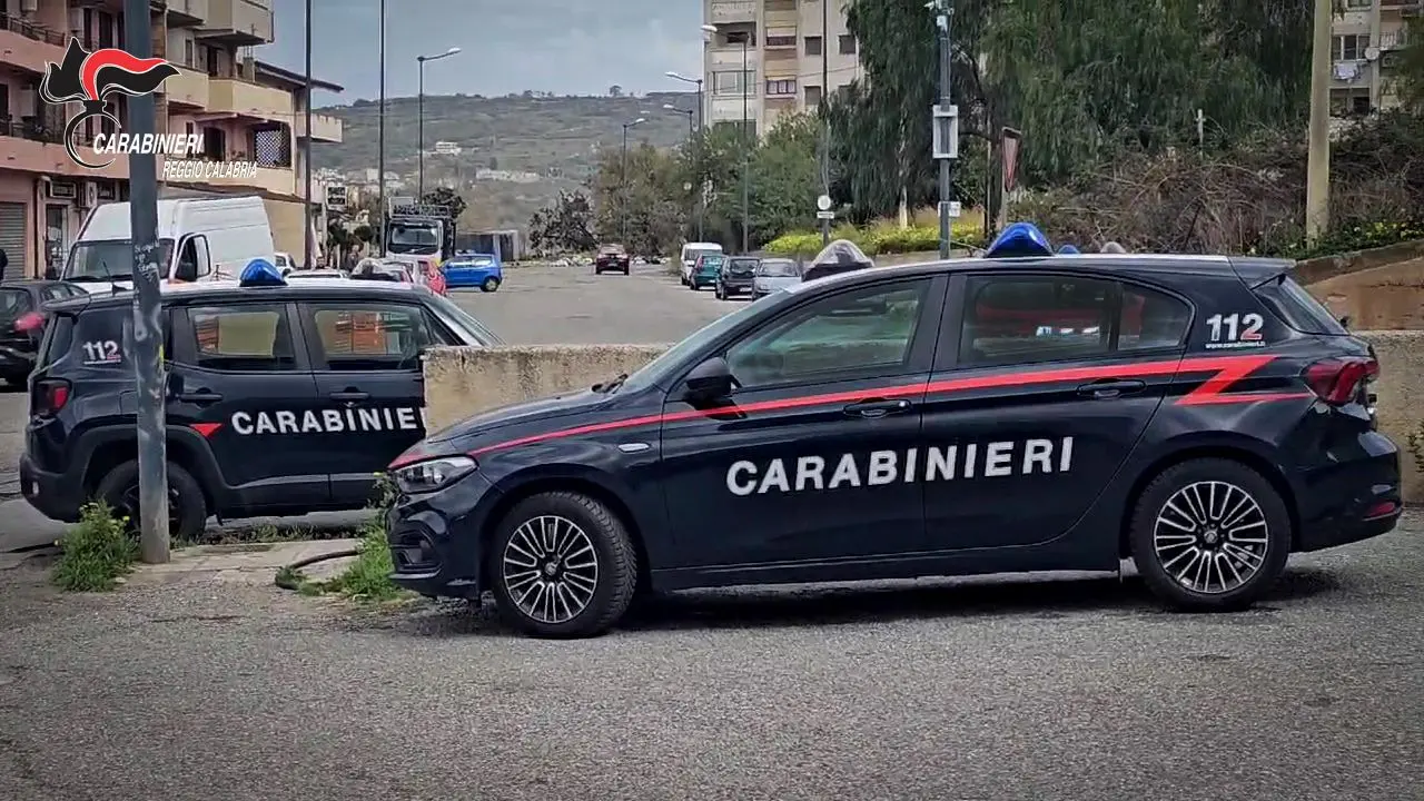 Reggio Calabria, evade dai domiciliari: arrestato dai carabinieri nel quartiere Arghillà\n