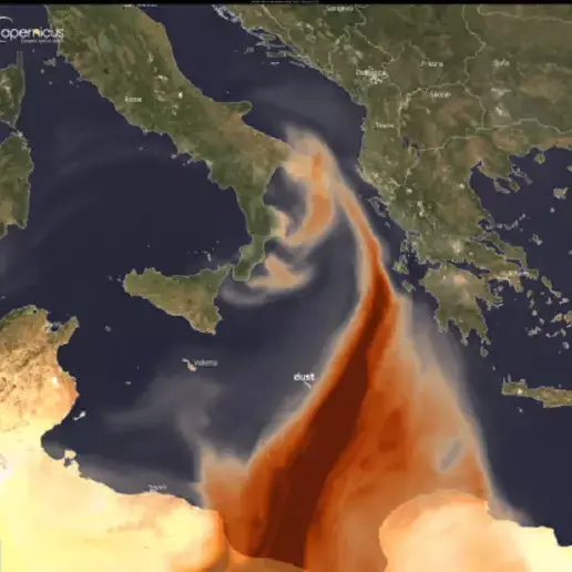 Sulla Calabria la sabbia del Sahara: ecco la foto scattata dai satelliti\n