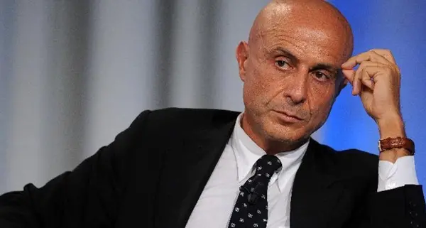 Caso Almasri, l’ex ministro Minniti è \"freddo\" sull'indagine e manda messaggi a Meloni e Pd: «La Libia è strategica...»