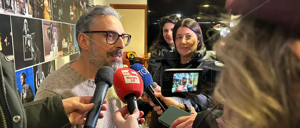 Brunori pronto per il Festival: «A Sanremo porto tutta la famiglia, ci sarà anche mia mamma»\n