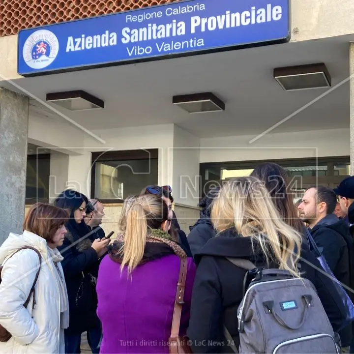 L’Asp di Vibo pubblica il bando per la stabilizzazione di 11 oss dopo il dca di Occhiuto che dà il via libera alle assunzioni