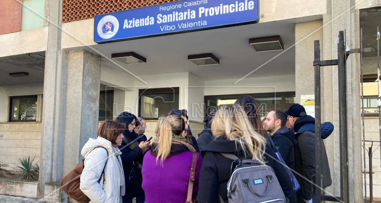 L’Asp di Vibo pubblica il bando per la stabilizzazione di 11 oss dopo il dca di Occhiuto che dà il via libera alle assunzioni