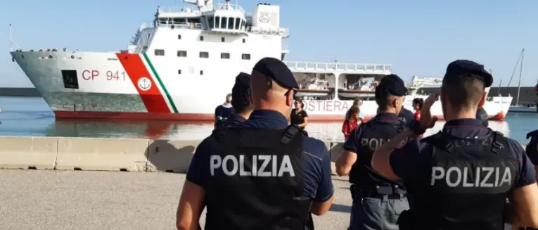 Migranti, fermati i due presunti scafisti dello sbarco avvenuto il 2 febbraio a Crotone
