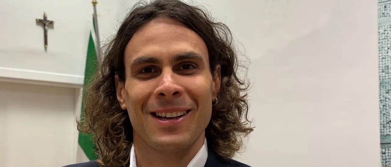 Dal Molveno a Mendicino, Egor Tropeano campione del mondo nei 100m rana in acque gelide: «Festeggiare qui qualcosa di atipico per la nostra terra»\n