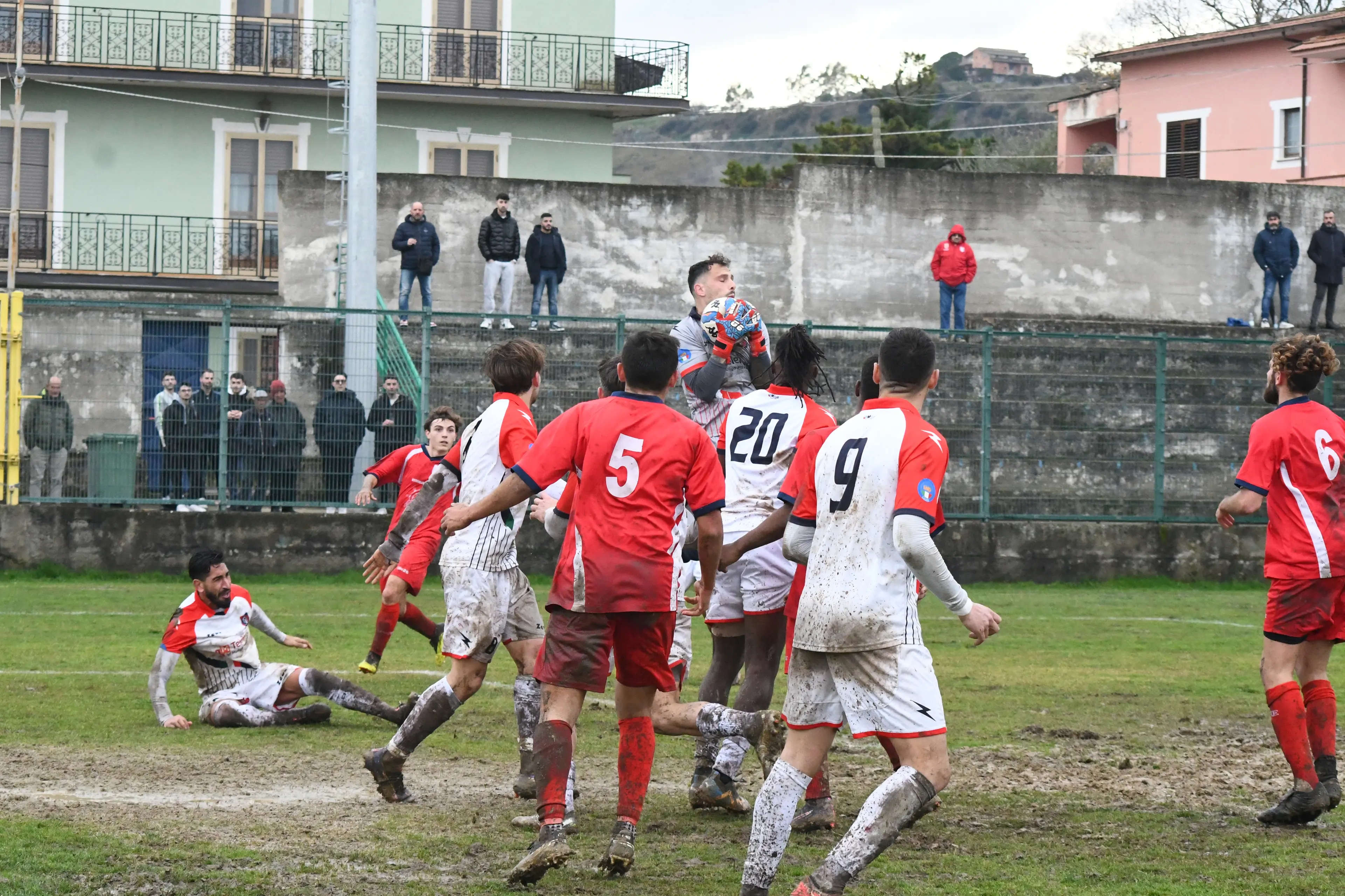 Riflettori puntati su DB Rossoblù Luzzi – Altomonte RC. La capolista Trebisacce ospita la Soccer Montalto
