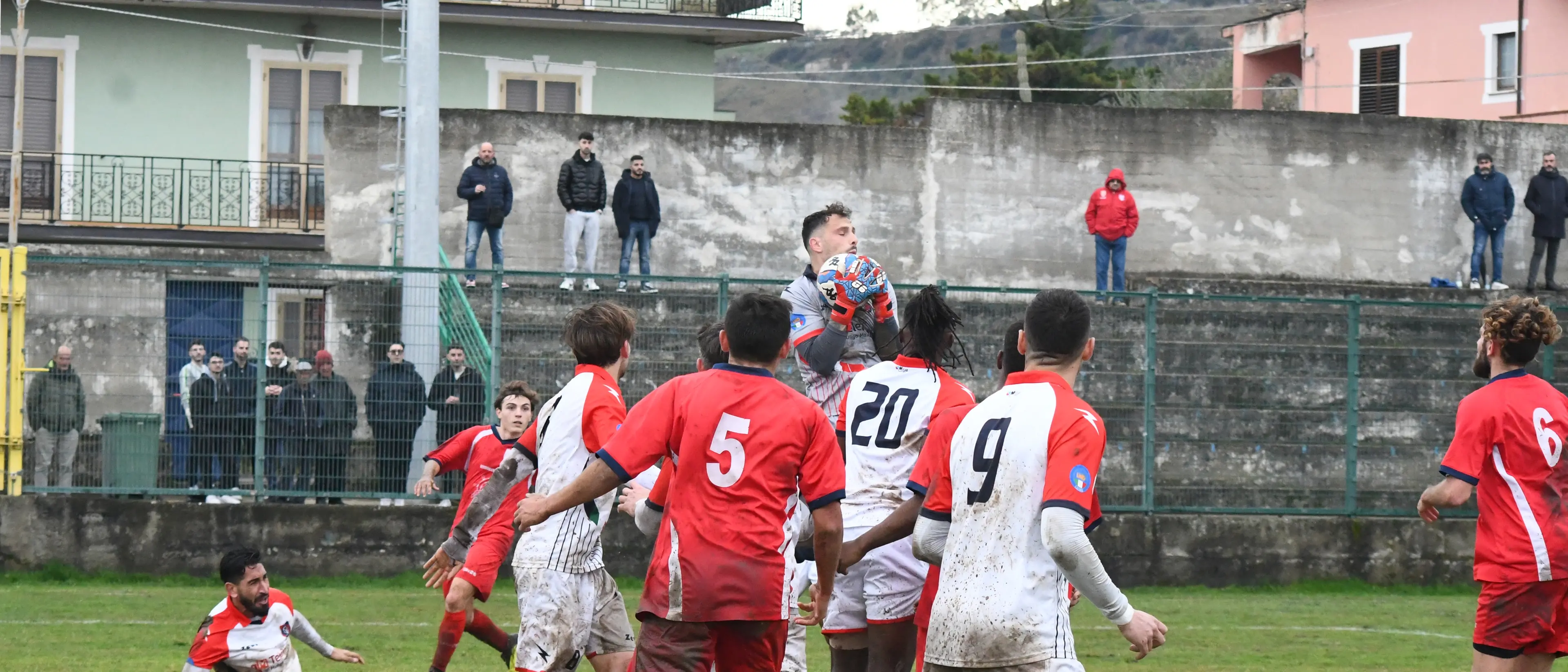 Riflettori puntati su DB Rossoblù Luzzi – Altomonte RC. La capolista Trebisacce ospita la Soccer Montalto