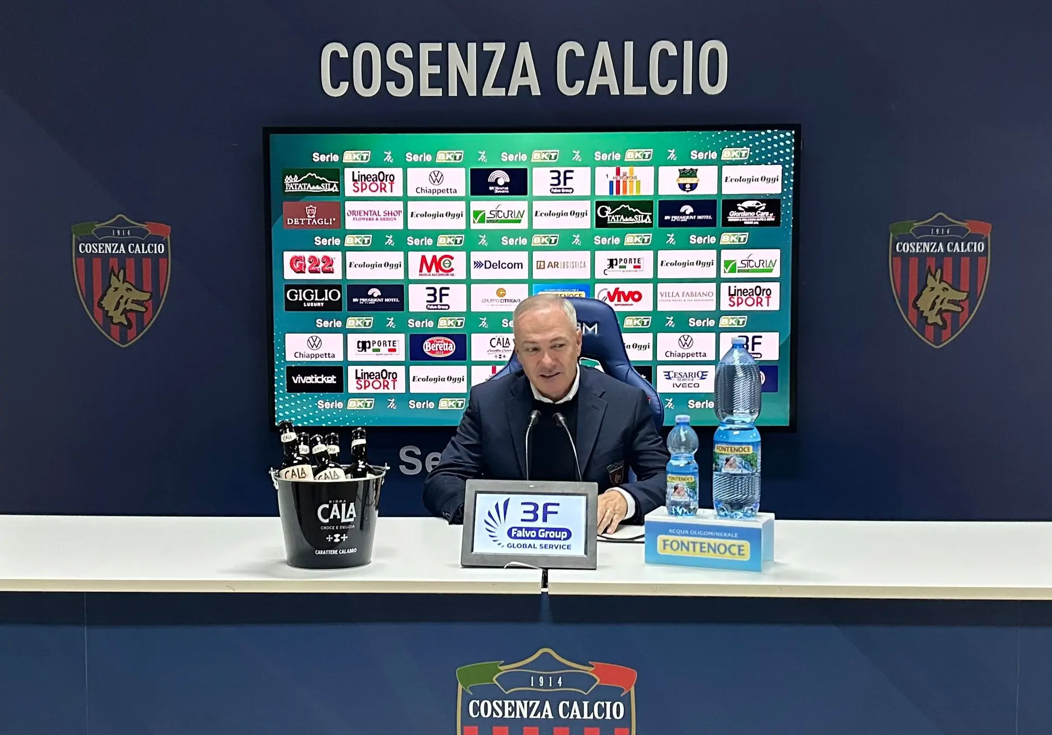 Verso Cosenza-Carrarese, Alvini: «Partita importantissima, va fatto tutto bene»