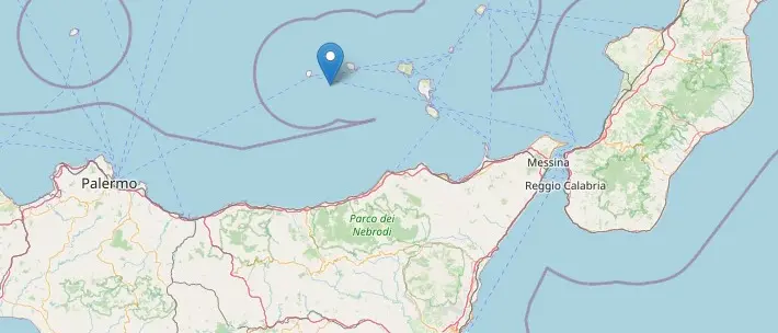 Terremoto di magnitudo 4.8 alle Isole Eolie: gente in strada a Messina, la scossa avvertita anche in Calabria