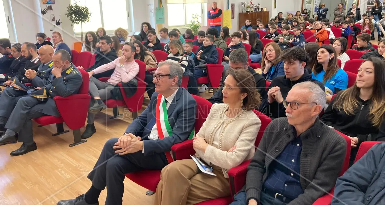 Bullismo e cyberbullismo, a Vibo Marina l’unione fa la forza: «Educare i giovani al rispetto è la chiave» –\u00A0VIDEO\n