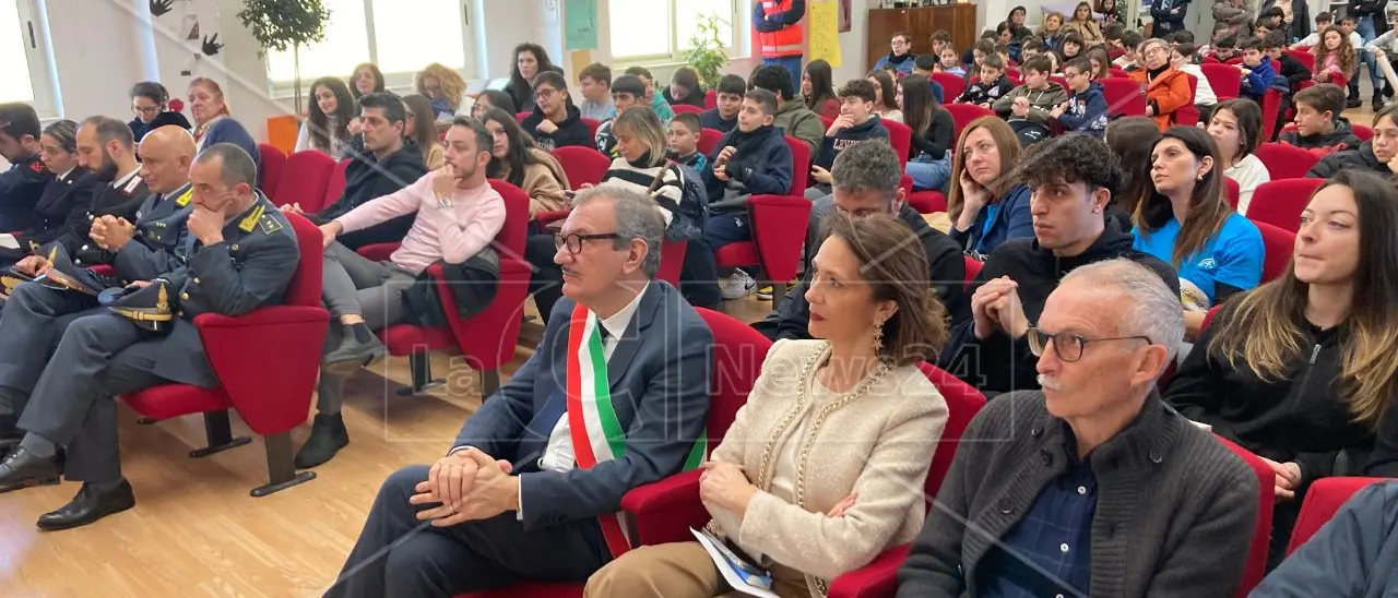 Bullismo e cyberbullismo, a Vibo Marina l’unione fa la forza: «Educare i giovani al rispetto è la chiave» –\u00A0VIDEO\n