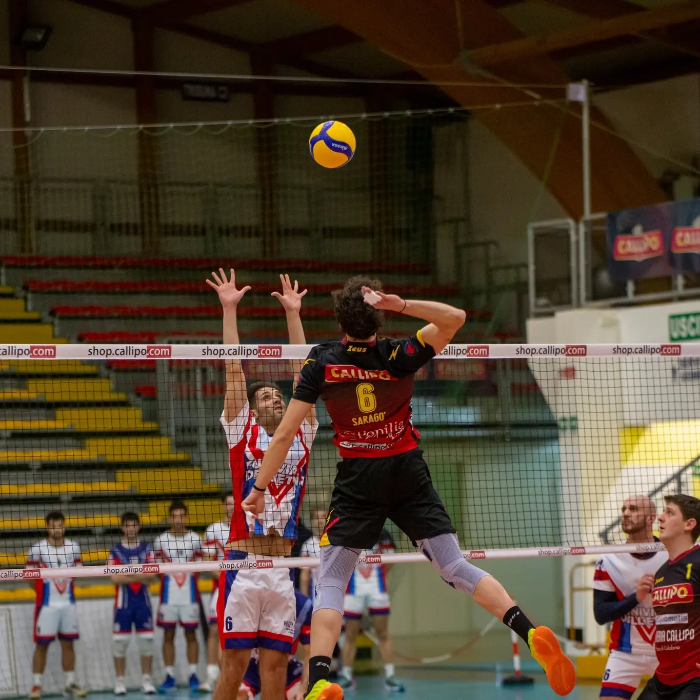 Volley, le calabresi in Serie B hanno un solo obiettivo: cercare un pronto riscatto in campo