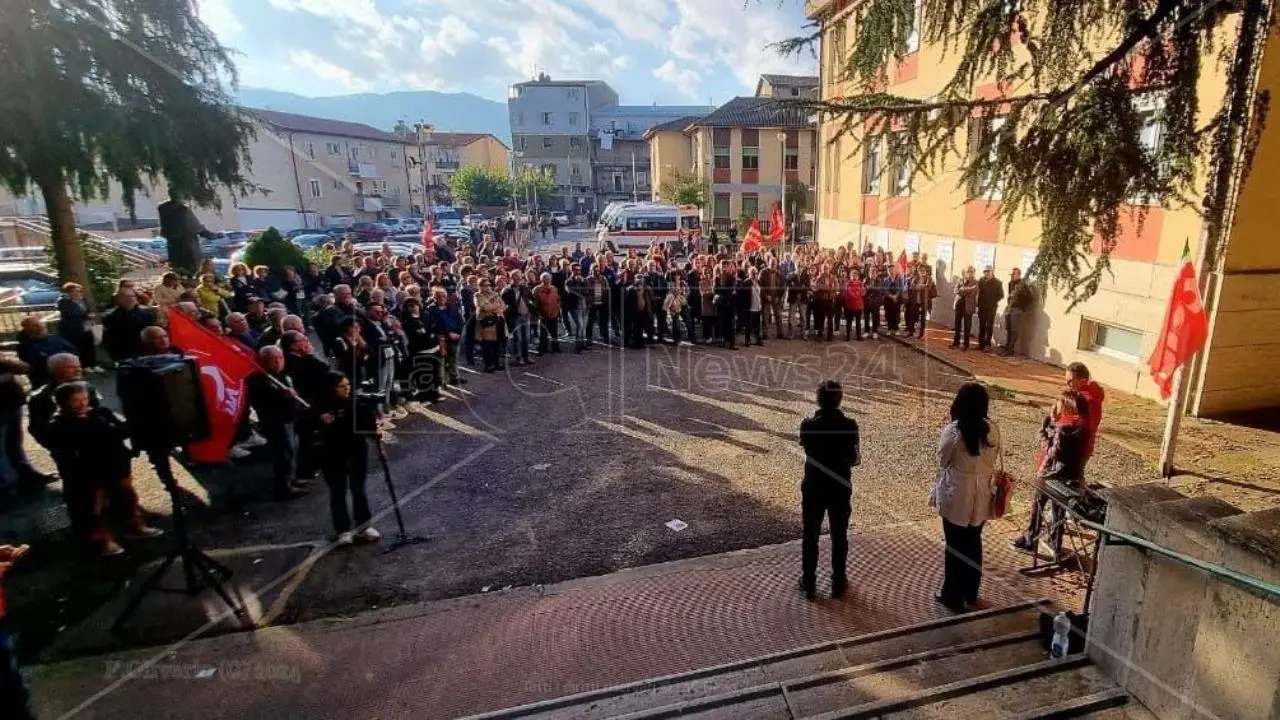 Consiglio comunale aperto a San Giovanni in Fiore, gli strali della Cgil sulla Succurro: «Assise blindata, sembrava una riunione del G8»\n