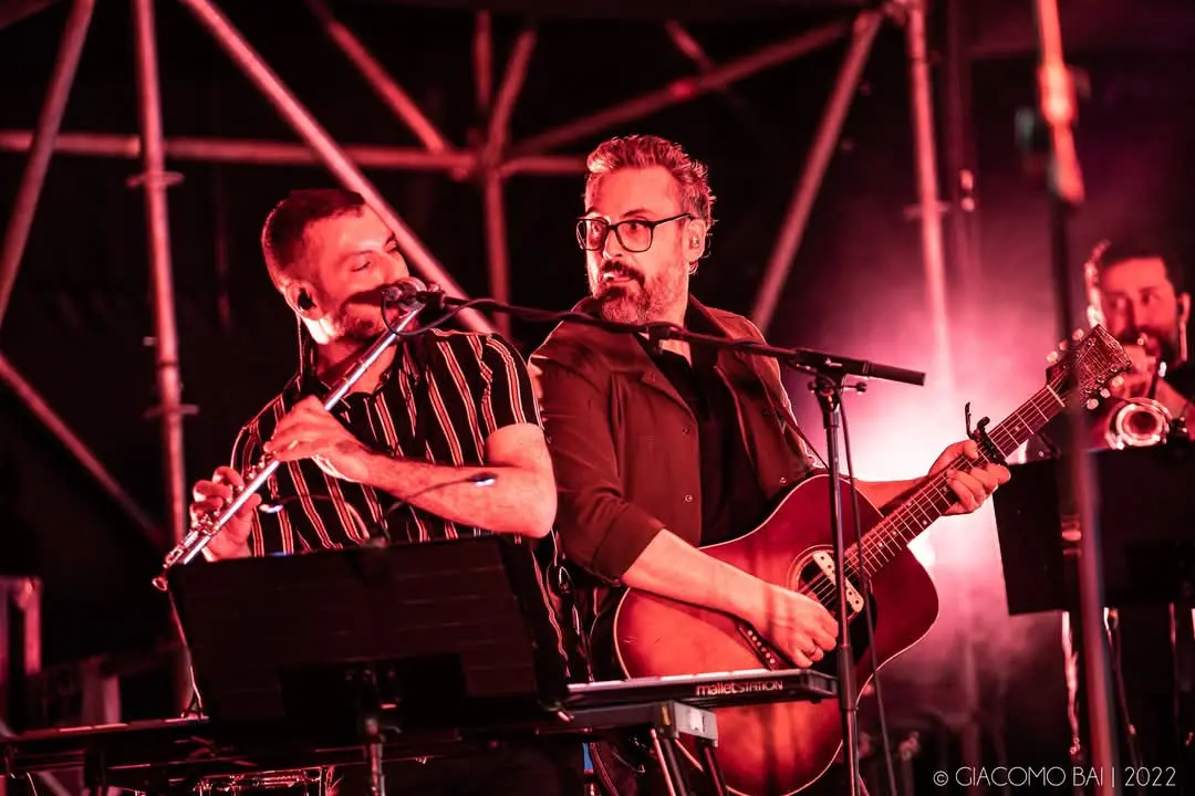 La Calabria a Sanremo 2025, Mirko Onofrio con Brunori nella serata delle cover: dirigerà l’orchestra\u00A0del Festival\n