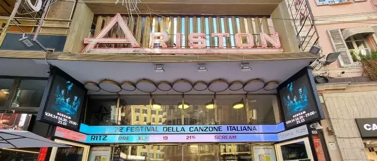 Sanremo 2025: il Festival tra gossip, tensioni e panini da 18 euro