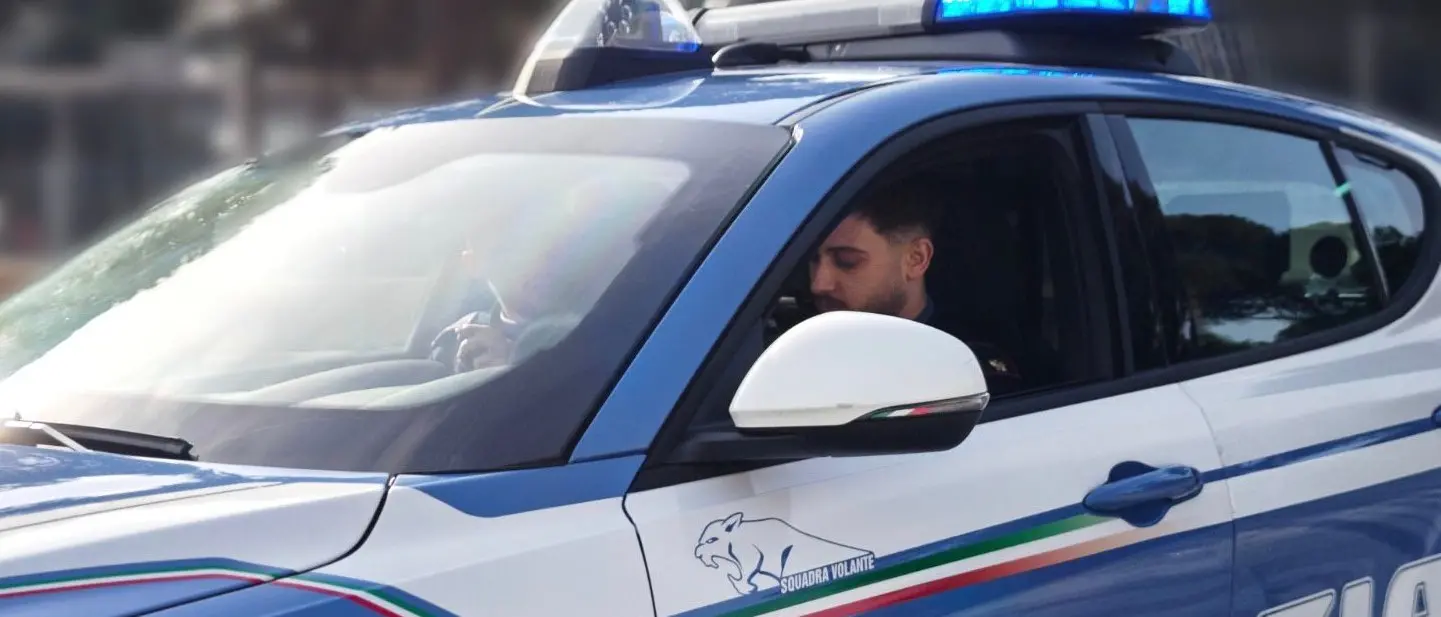 Cosenza, aggredisce un’anziana per rubarle gli orecchini ma lei si mette a gridare: arrestato 46enne