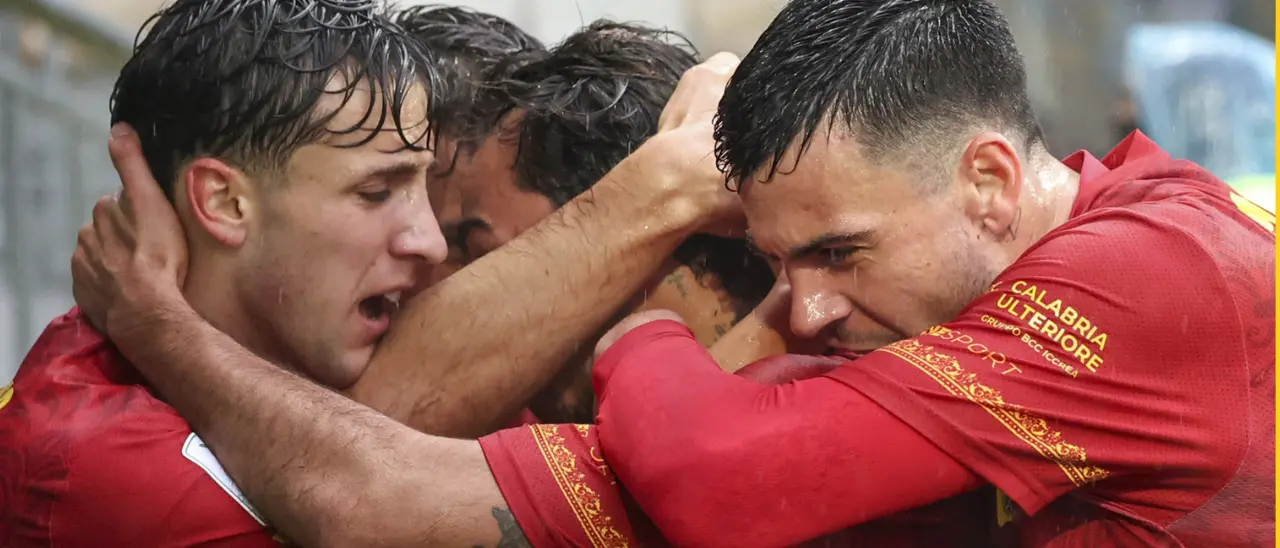 Frosinone-Catanzaro, un gran gol di Quagliata vale un punto in trasferta per i giallorossi: finale 1-1