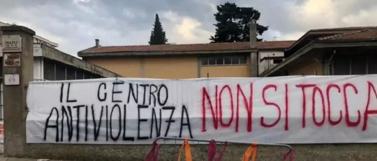 Cosenza, l’annuncio del centro antiviolenza Lanzino: «Siamo costretti a sospendere le attività»