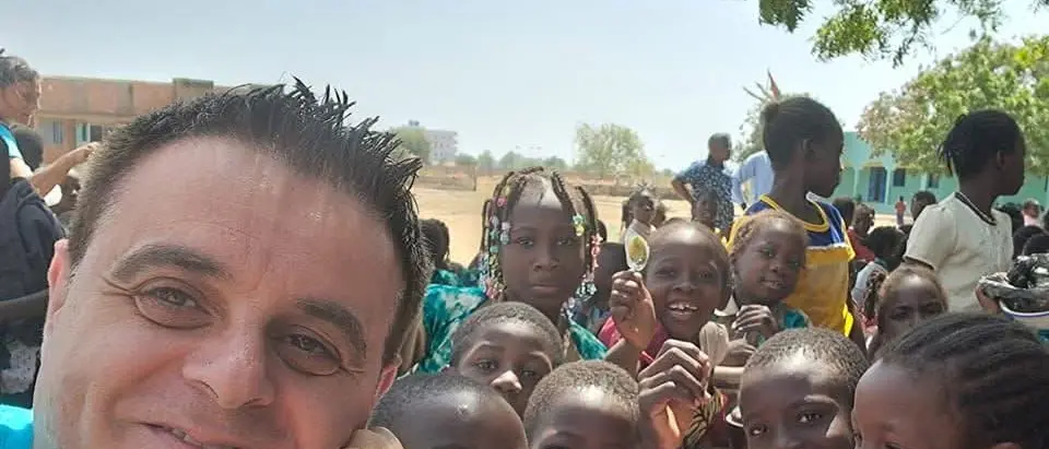 Davide\u00A0Zicchinella,\u00A0sindaco e medico con l’Africa nel cuore: «Simeri Crichi? Gestito per anni come l’ultimo comune della Calabria, oggi è rinato»\n