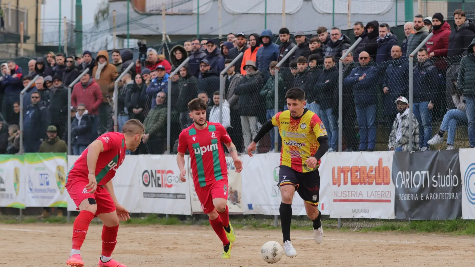 <p>Pareggiano Taurianova e Polistena nel big match del girone D (foto Cosentino)</p>\\n