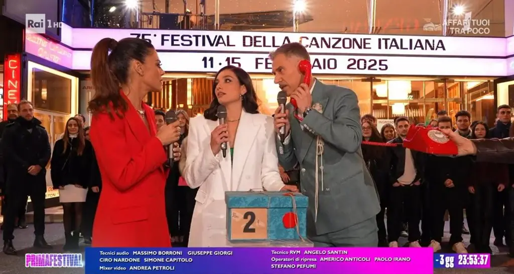 Sanremo 2025 inizia con un errore: il countdown sbagliato del PrimaFestival scatena l’ironia sul web\n