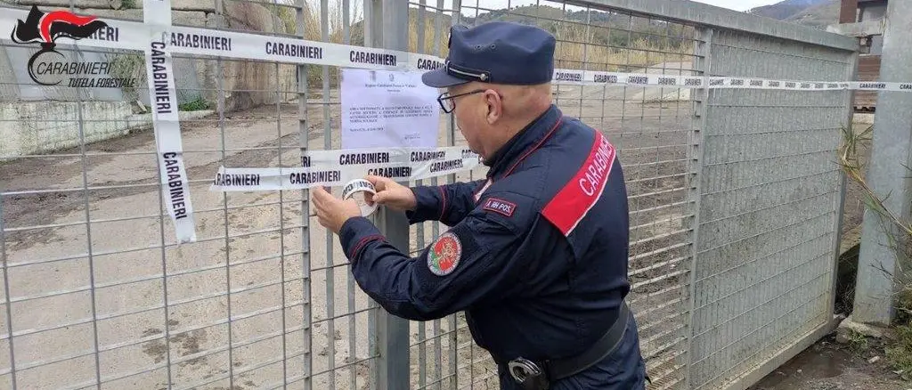 Scalea, sequestrato il Centro comunale di raccolta rifiuti: all’interno anche scarti speciali pericolosi