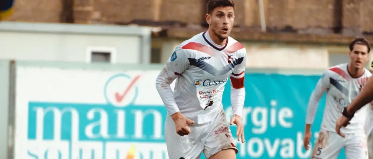 Serie D, la Vibonese tra vittorie (quattro di fila) e obiettivi. Capitan Favo: «Stiamo facendo un buon percorso»\n