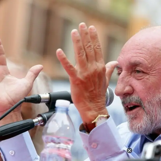 L’illusione della libertà, a Lamezia lectio magistralis del filosofo Umberto Galimberti\n