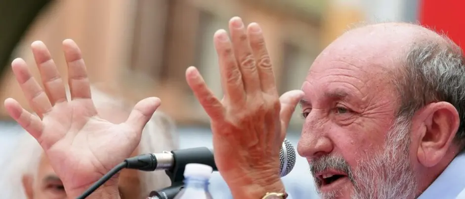 L’illusione della libertà, a Lamezia lectio magistralis del filosofo Umberto Galimberti\n