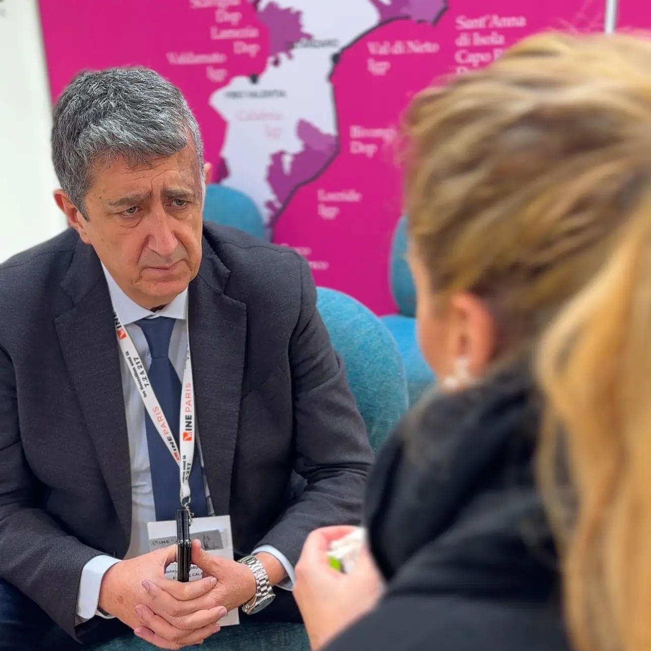 La Calabria brilla al Wine Paris: i vini regionali conquistano la scena internazionale. Bruno Bossio (Arsac): «Soddisfatti dei risultati»