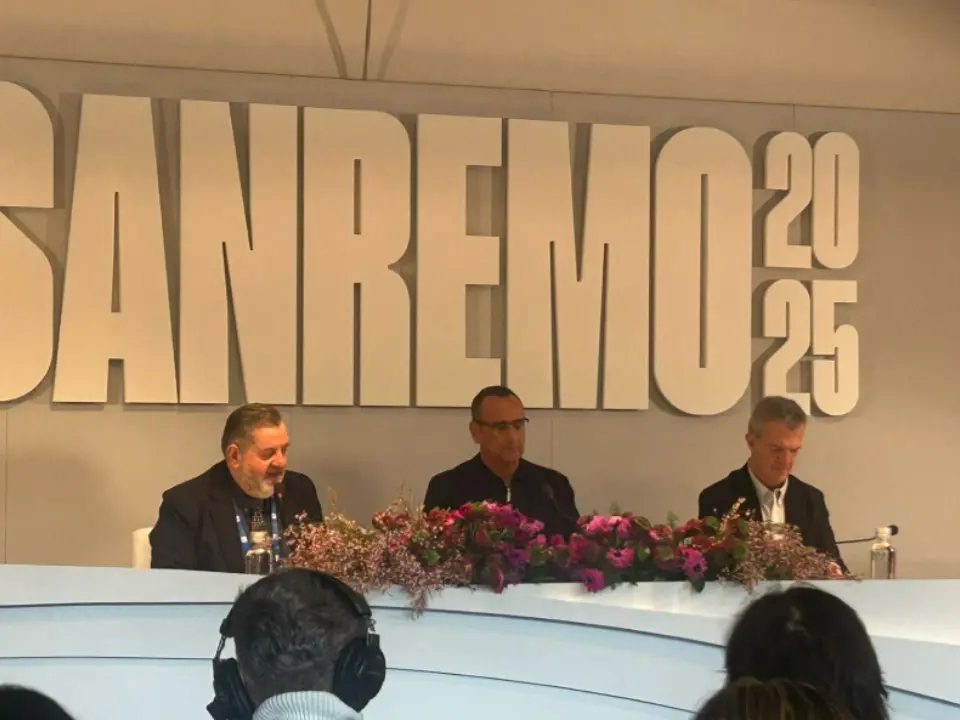 Sanremo, polemiche per i voti della sala stampa: ecco i cambiamenti nel regolamento che depotenziano i giornalisti