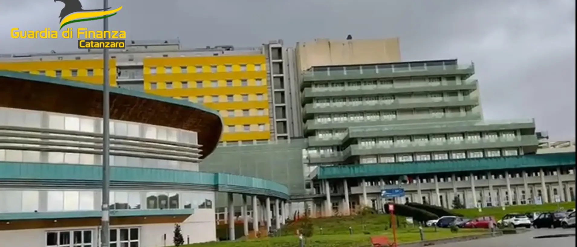 Scandalo alla Magna Graecia, il Tdl annulla i capi d’accusa più gravi contro Domenico Britti: il docente torna in libertà