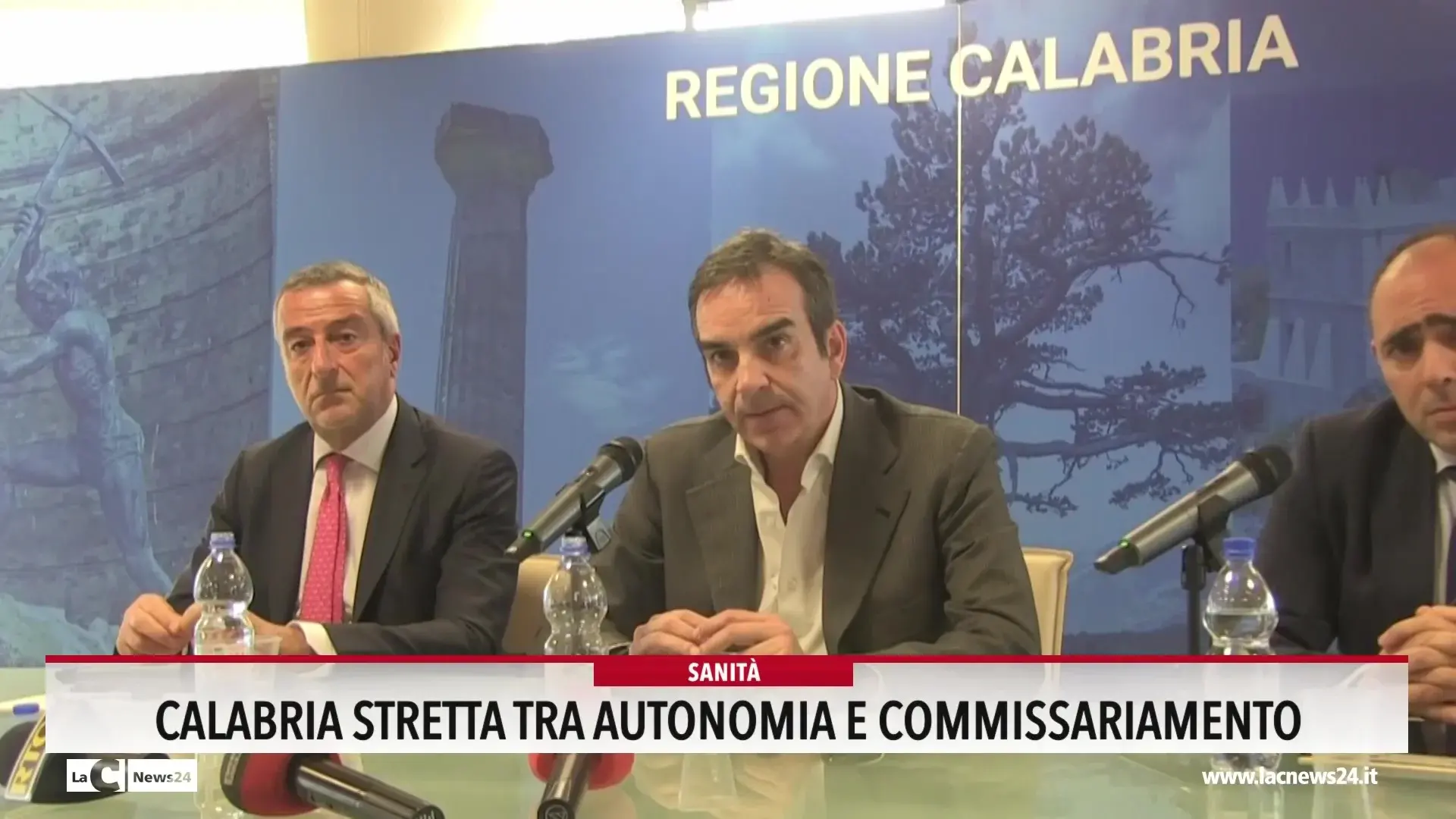 Calabria stretta tra autonomia e commissariamento.