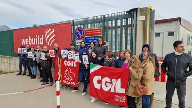 Lavori sulla statale 106, a Villapiana la protesta degli operatori della mensa: «Non ci pagano da mesi»