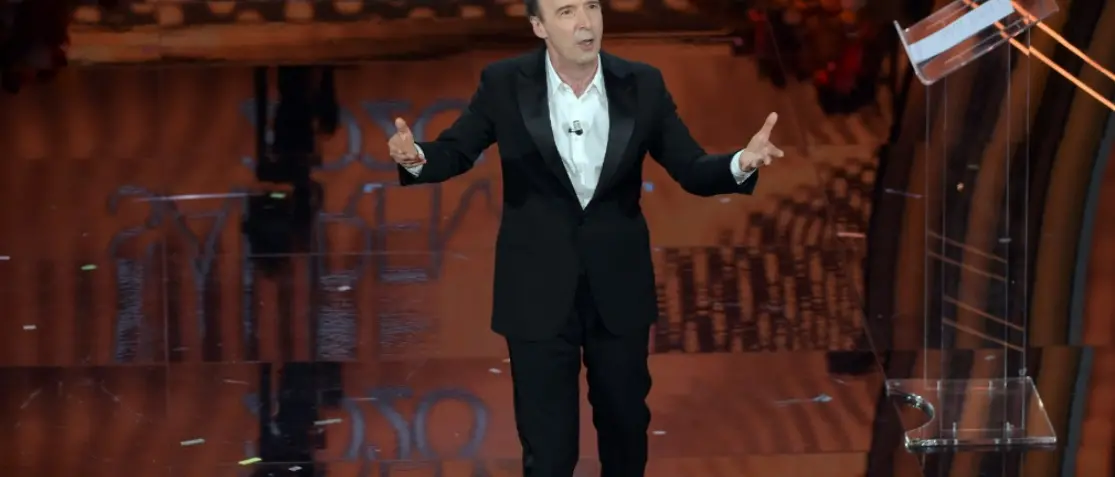 Il gran ritorno di Benigni a Sanremo: regalerà al pubblico dell’Ariston una delle sue celebri performance\n
