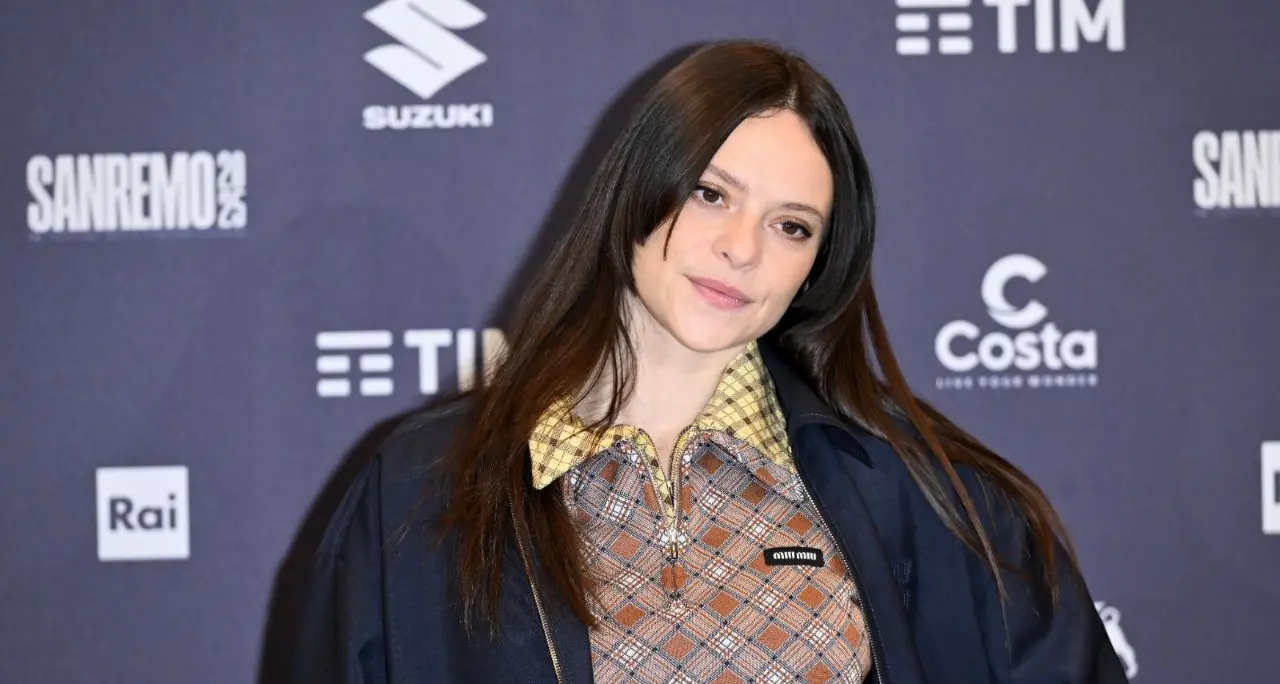 Francesca Michielin anticipa il concerto a Rende: live lunedì 21 settembre nel borgo antico\n