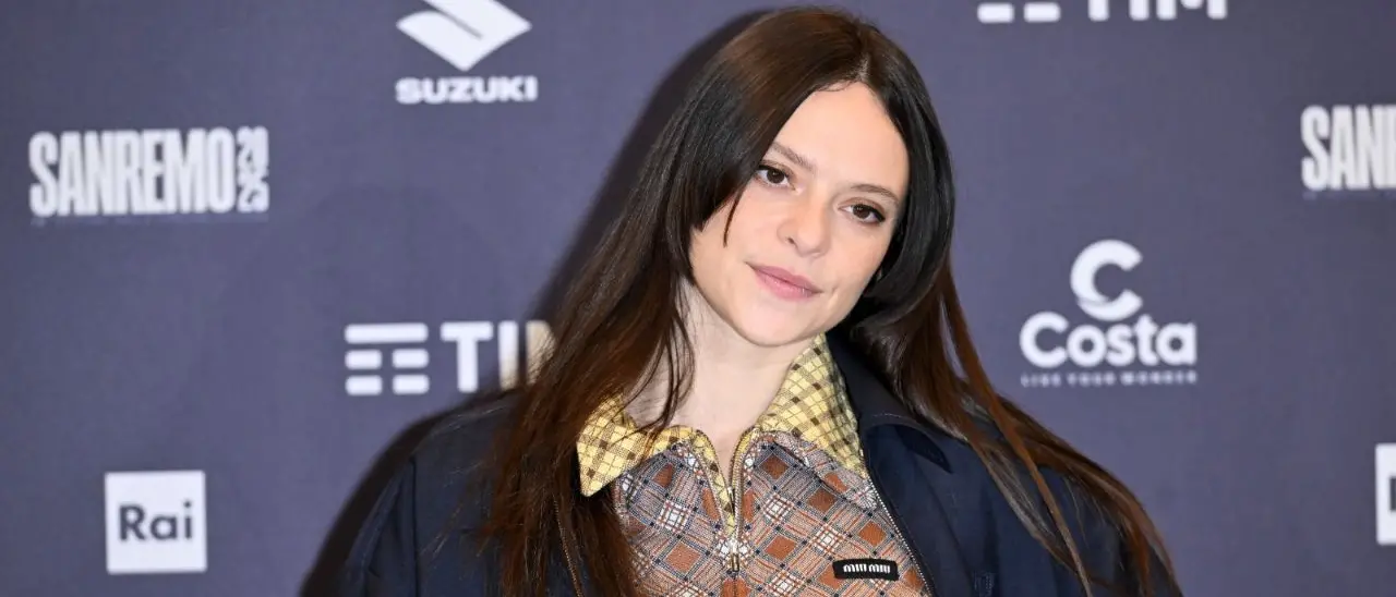 Francesca Michielin anticipa il concerto a Rende: live lunedì 21 settembre nel borgo antico\n
