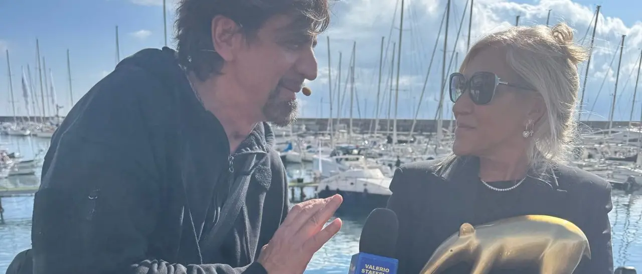 Fedez, parla la mamma: «Spero che si risposi». Tapiro d’oro e frecciate a Sanremo