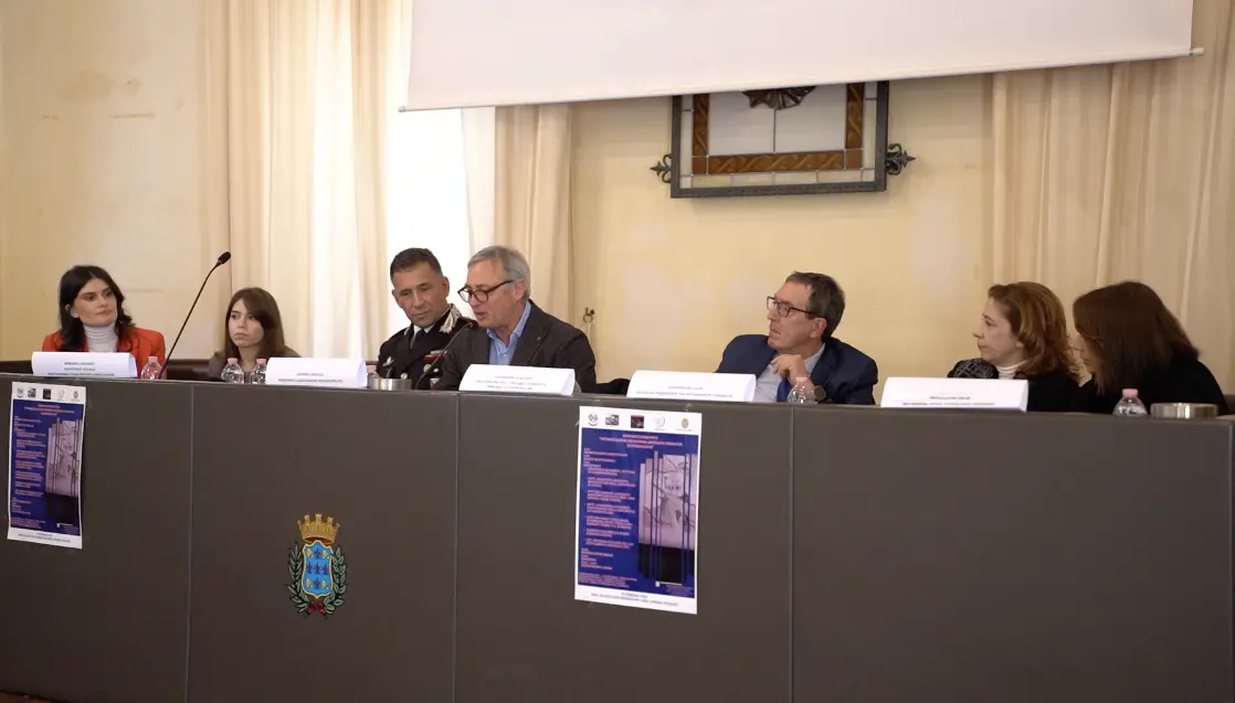 Violenza di genere e vittimizzazione secondaria,\u00A0a Corigliano Rossano esperti a confronto: «Evitare altre sofferenze a chi denuncia»