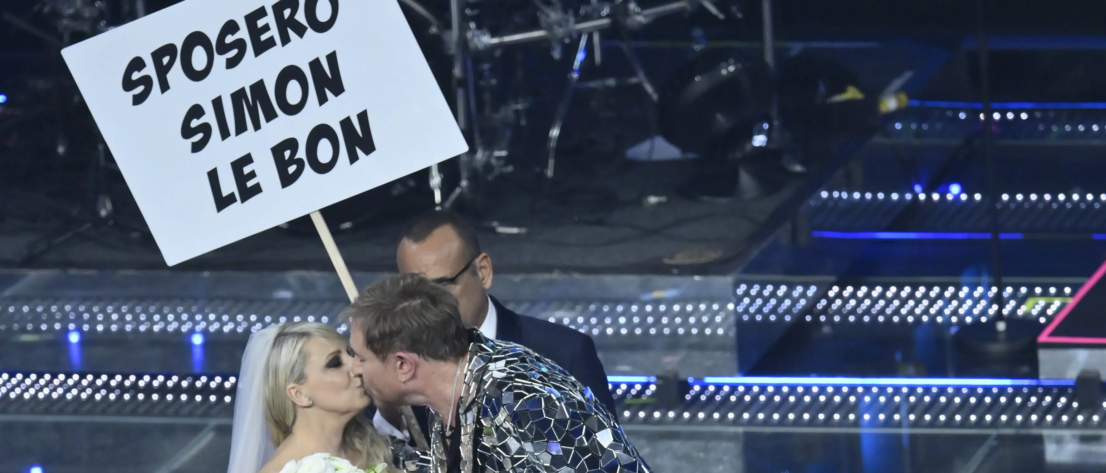 San Valentino a Sanremo: le coppie più belle del Festival 2025, tra baci e dichiarazioni d’amore