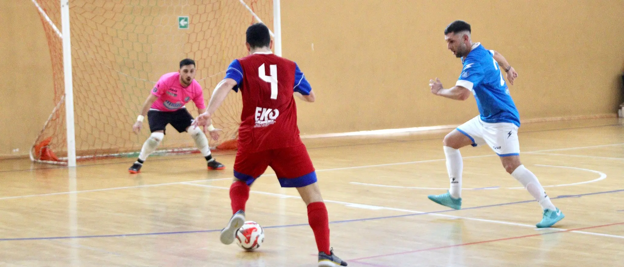 Futsal, giornata nera per le calabresi in Serie B. Resiste in C1 il duello Cetraro-Gallinese