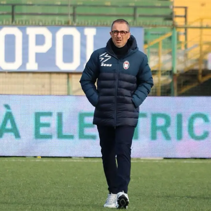 Serie C, il Crotone cade ad Avellino: gli irpini battono per 2-1 la squadra di Longo