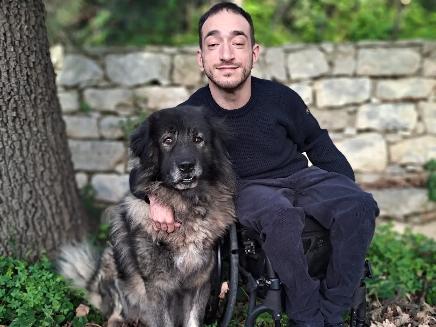 Vita e sogni oltre la disabilità, la storia di Salvatore Cristiano Misasi: dal viaggio in handbike alla passione per la scrittura