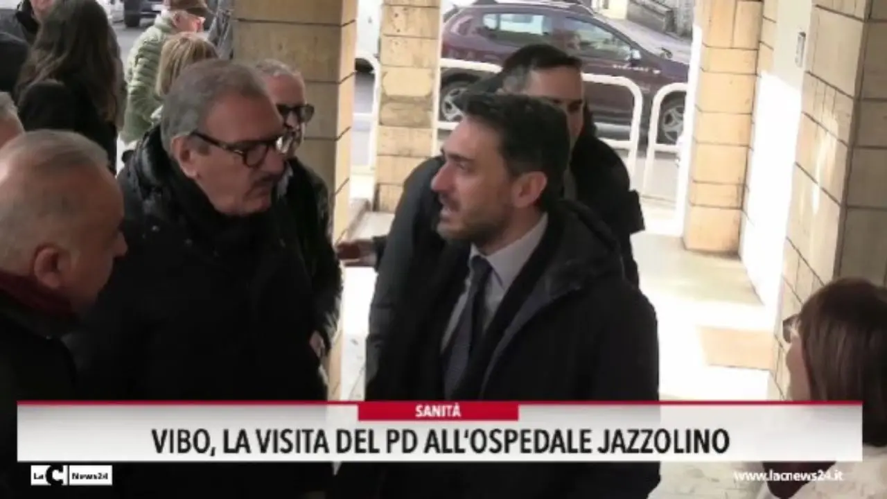 Vibo, la visita del Pd all'ospedale Jazzolino