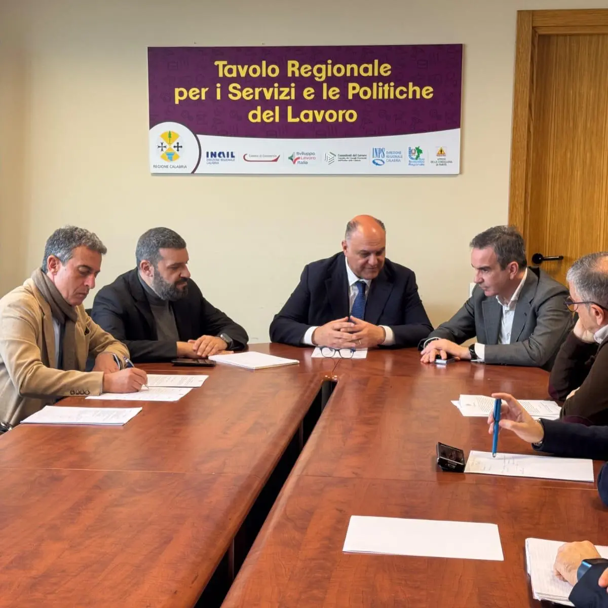 Tirocinanti, firmato l’accordo quadro:\u00A0600 euro per gli over 60 fino alla pensione. Ecco cosa prevede\u00A0\n