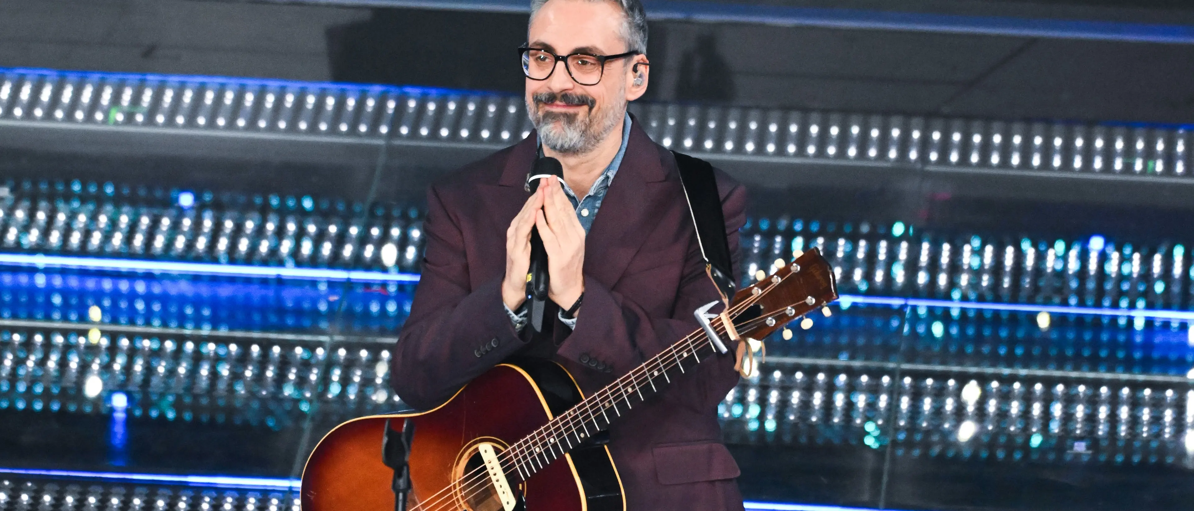 Brunori Sas: «Felice che la mia canzone sia arrivata al pubblico. Eurovision? Peccato, avrei sfoggiato un\u00A0look calabro-rock»