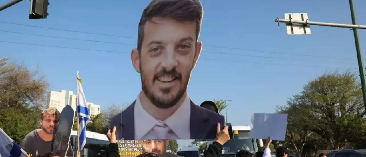 Medio Oriente, i media israeliani:\u00A0«Hamas consegnerà giovedì i corpi di 5 ostaggi»\n