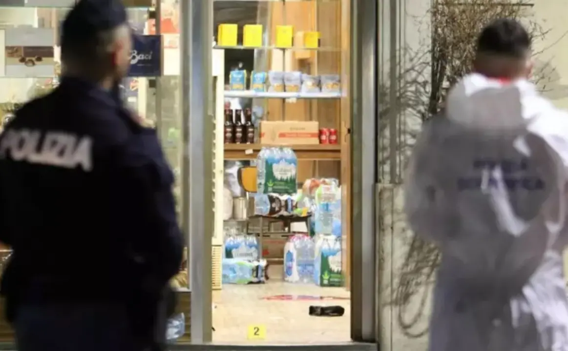 Omicidio in una panetteria a Milano, fermato il figlio del gestore\n