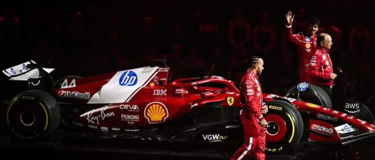 Formula uno, svelata la nuova Ferrari SF-25:\u00A0Londra si tinge di rosso