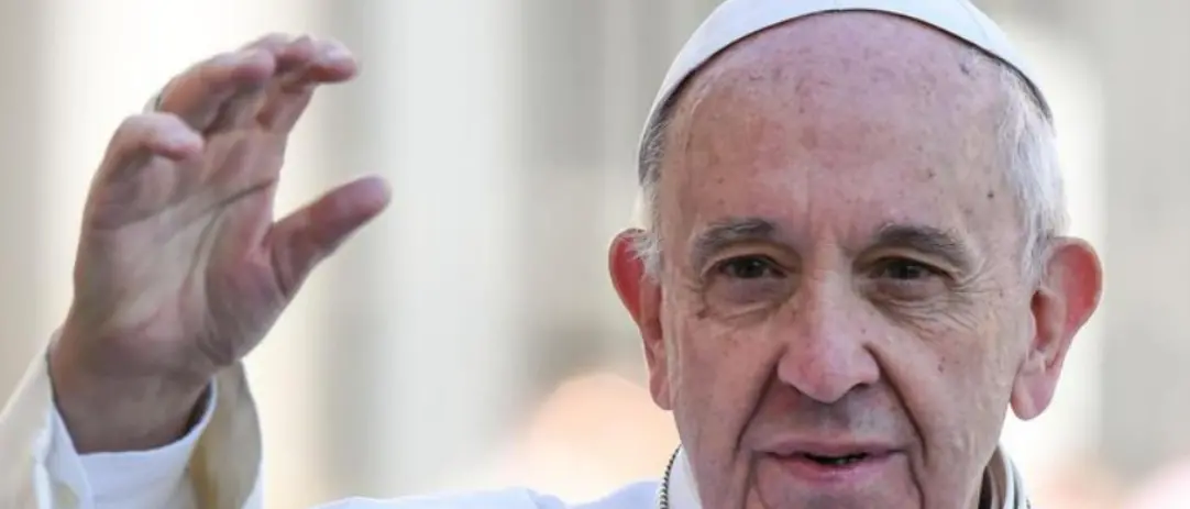 Notte tranquilla per Papa Francesco: «Si è svegliato e ha fatto colazione»\n